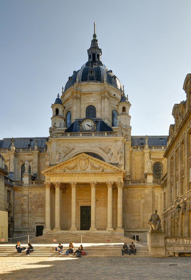 Petite Maison Avec Cour Dans Les Beaux Quartiers-Vous Faites Le Menage- Very Good Prices For T-H-E Location But You Have To Clea-N Th-E Flat Apartment Париж Екстериор снимка
