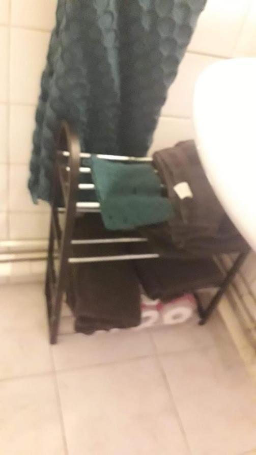 Petite Maison Avec Cour Dans Les Beaux Quartiers-Vous Faites Le Menage- Very Good Prices For T-H-E Location But You Have To Clea-N Th-E Flat Apartment Париж Екстериор снимка