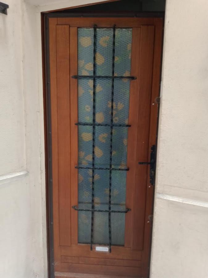 Petite Maison Avec Cour Dans Les Beaux Quartiers-Vous Faites Le Menage- Very Good Prices For T-H-E Location But You Have To Clea-N Th-E Flat Apartment Париж Екстериор снимка